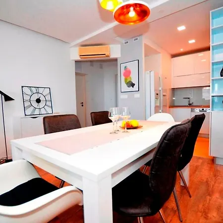 Appartement New And Sunny 5 Min From Beach Trstenik