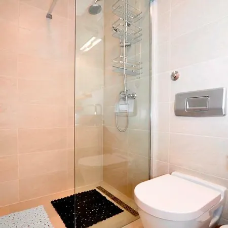 Appartement New And Sunny 5 Min From Beach Trstenik Split
