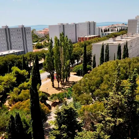 New And Sunny 5 Min From Beach Trstenik Apartment Split
